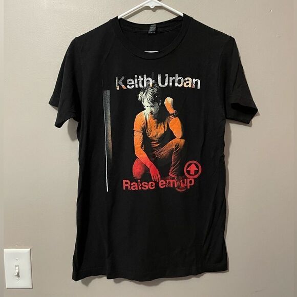 Keith Urban Raise ‘Em Up tour t-shirt - Picture 1 of 5